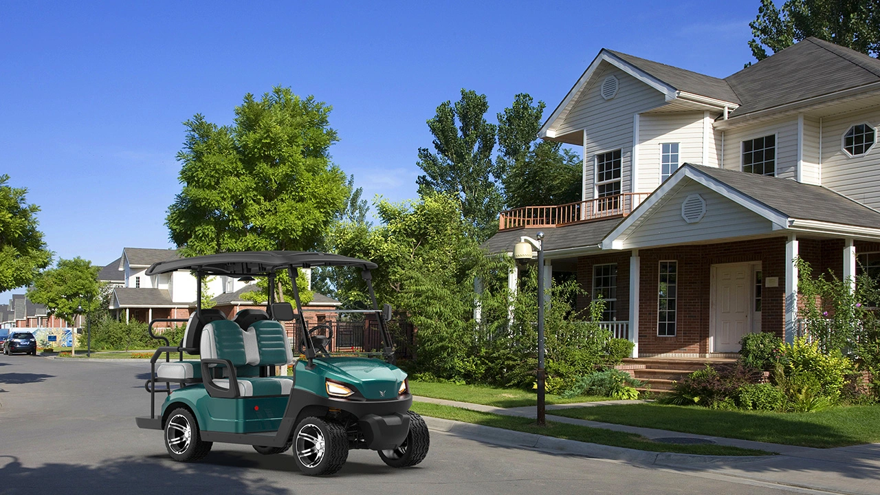 Che rotola attraverso il 'cappuccio: carrelli da Golf elettrici e nev portano lo Chuckles